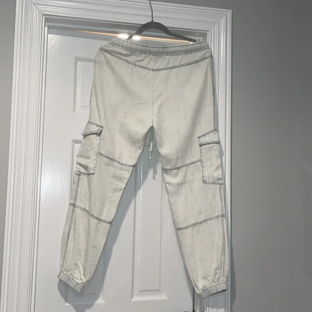 Sweatpants - Picture 2 of 3